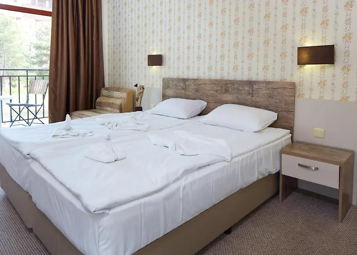 Hotel Lira